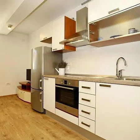 Inka And Comfy Apartment Zadar